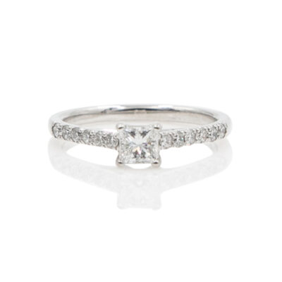 Solitaire with side stones Front