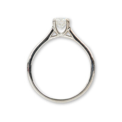 Solitaire with side stones Top
