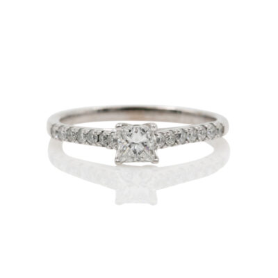 Solitaire with side stones Front