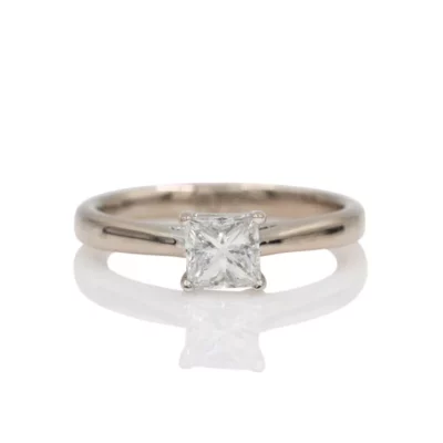 4 Claw Princess Tapered Solitaire